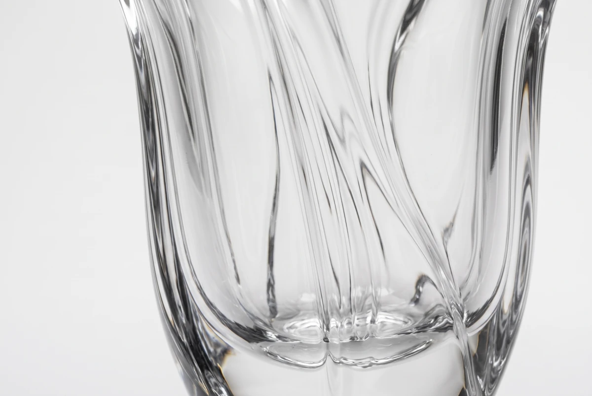 GLASS VASE