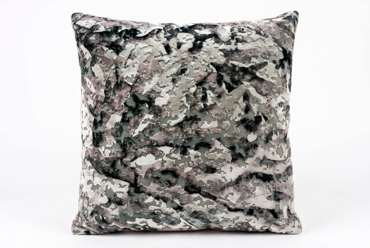 DECORATIVE CUSHION VELVET PATTERN