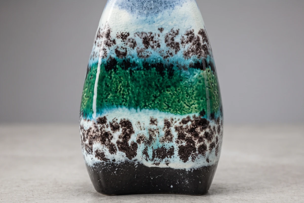 PAIR OF CERAMIC VASES GREEN