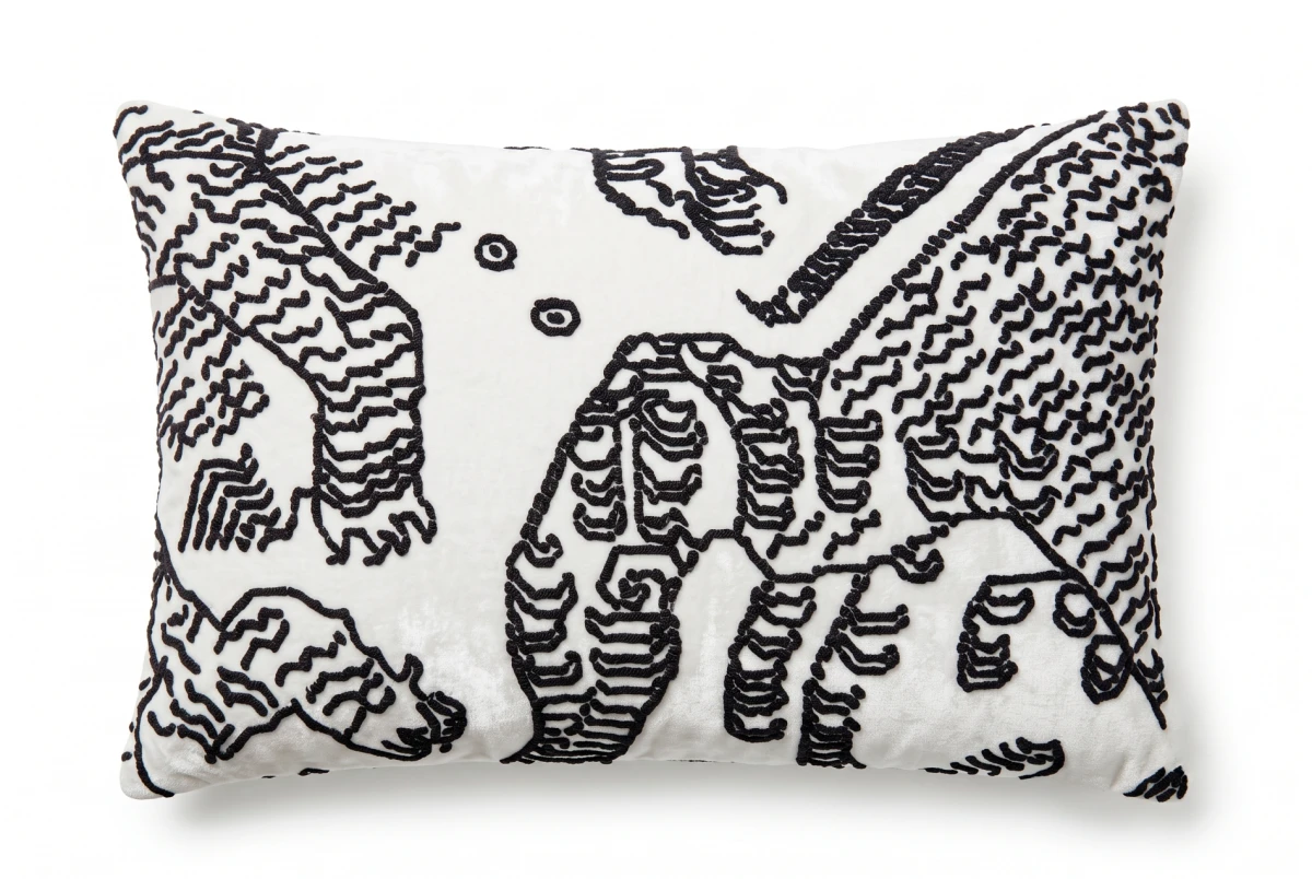 DECORATIVE CUSHION TIGER PATTERN