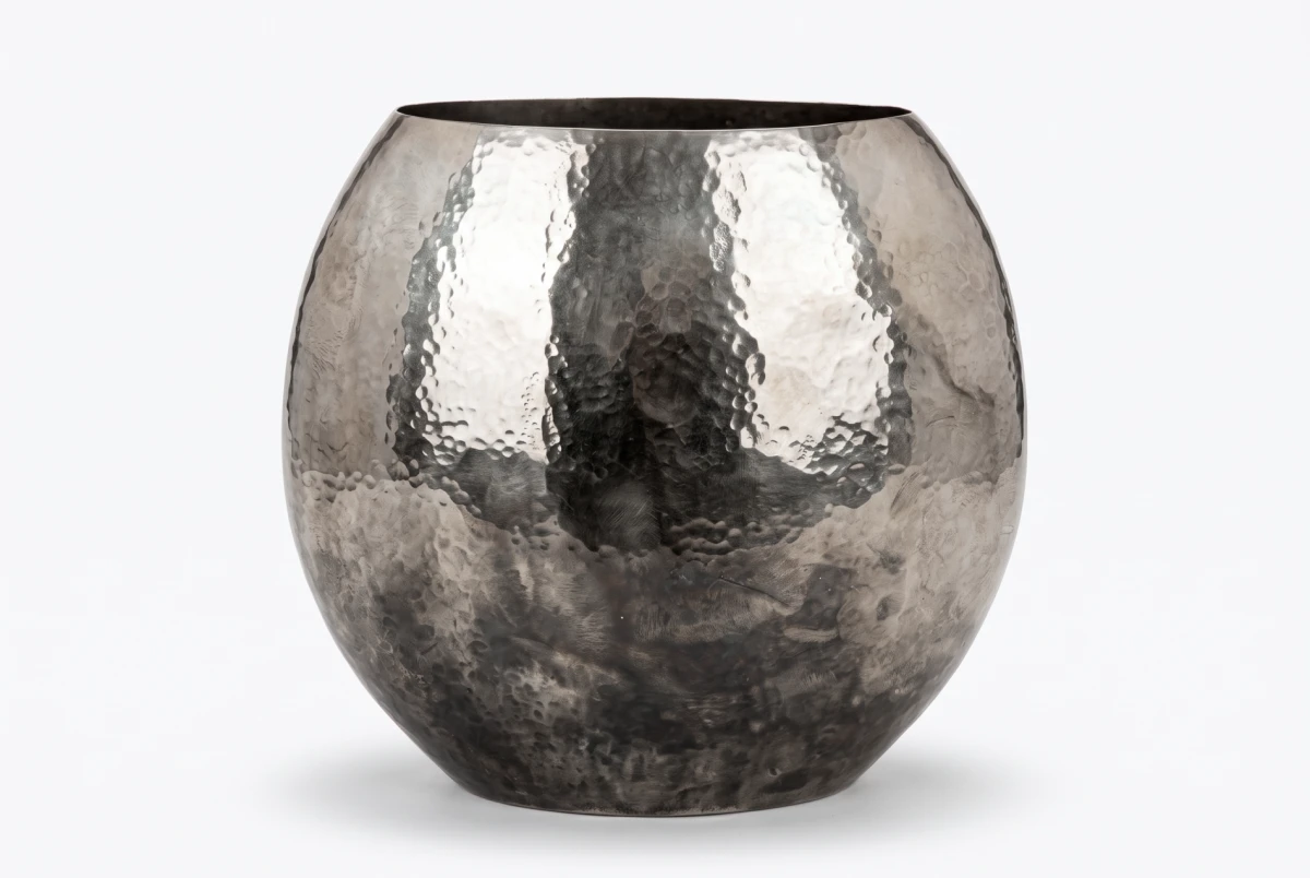 METAL VASE