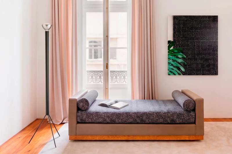 FLOOR LAMP ILUMINATOR