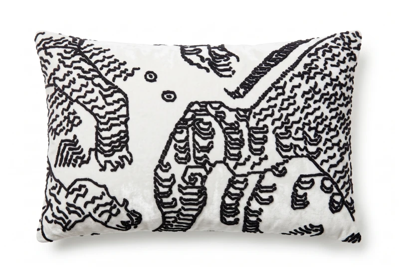 DECORATIVE CUSHION TIGER PATTERN